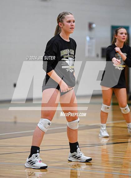 Thumbnail 1 in D'Hanis vs Round Top-Carmine (UIL Volleyball 1A Region III Semifinal) photogallery.