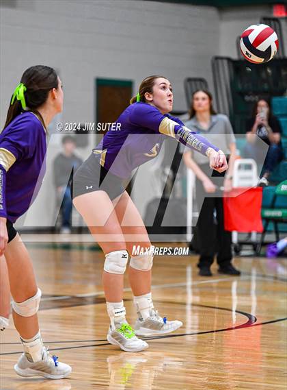 Thumbnail 1 in D'Hanis vs Round Top-Carmine (UIL Volleyball 1A Region III Semifinal) photogallery.