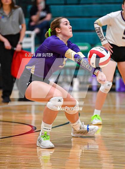 Thumbnail 3 in D'Hanis vs Round Top-Carmine (UIL Volleyball 1A Region III Semifinal) photogallery.