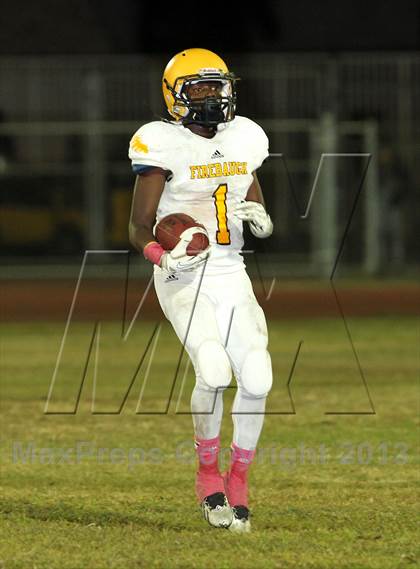 Thumbnail 3 in Lynwood vs. Firebaugh (Lynwood City Classic)  photogallery.