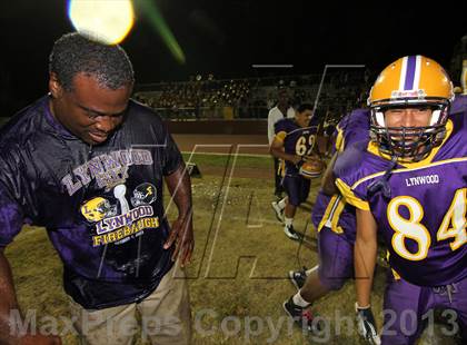 Thumbnail 2 in Lynwood vs. Firebaugh (Lynwood City Classic)  photogallery.
