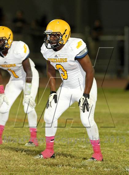 Thumbnail 3 in Lynwood vs. Firebaugh (Lynwood City Classic)  photogallery.
