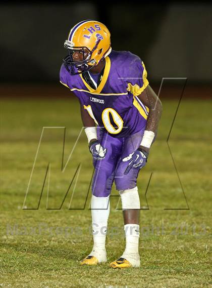 Thumbnail 1 in Lynwood vs. Firebaugh (Lynwood City Classic)  photogallery.