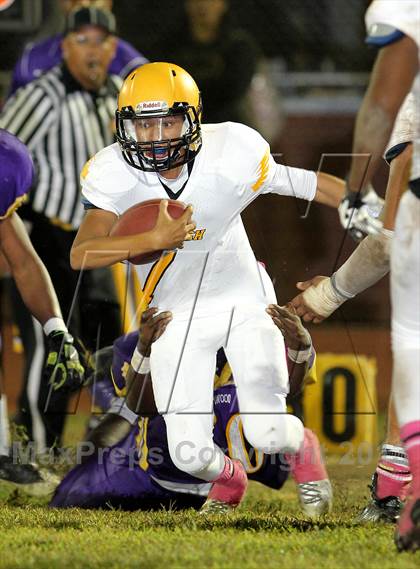 Thumbnail 2 in Lynwood vs. Firebaugh (Lynwood City Classic)  photogallery.