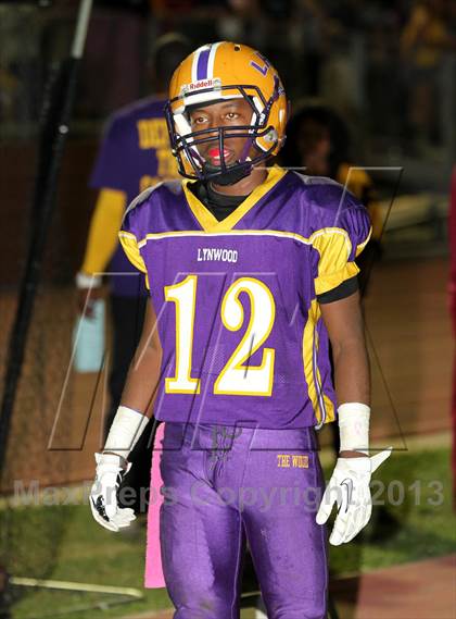 Thumbnail 1 in Lynwood vs. Firebaugh (Lynwood City Classic)  photogallery.