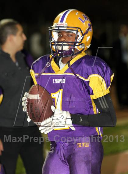Thumbnail 3 in Lynwood vs. Firebaugh (Lynwood City Classic)  photogallery.