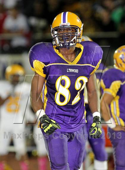 Thumbnail 2 in Lynwood vs. Firebaugh (Lynwood City Classic)  photogallery.