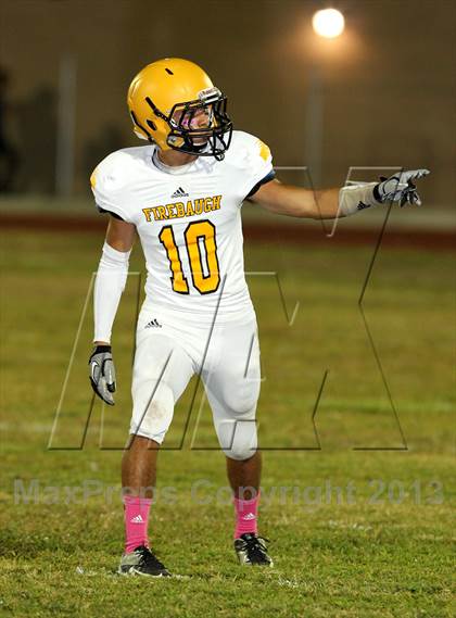 Thumbnail 3 in Lynwood vs. Firebaugh (Lynwood City Classic)  photogallery.