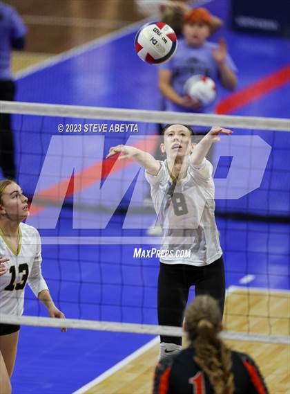 Thumbnail 2 in Jefferson Academy vs. Lamar (CHSAA 3A Contenders First Round) photogallery.