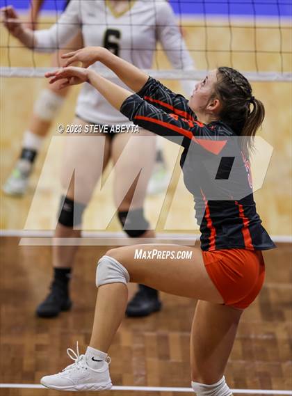 Thumbnail 2 in Jefferson Academy vs. Lamar (CHSAA 3A Contenders First Round) photogallery.