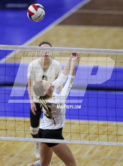 Thumbnail 2 in Jefferson Academy vs. Lamar (CHSAA 3A Contenders First Round) photogallery.