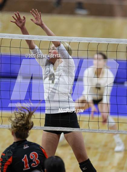 Thumbnail 2 in Jefferson Academy vs. Lamar (CHSAA 3A Contenders First Round) photogallery.