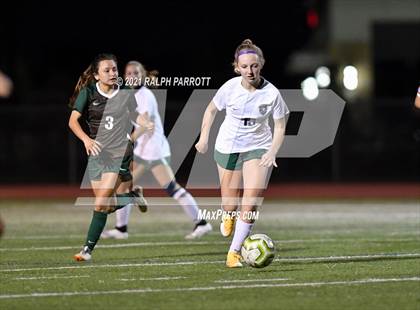 Thumbnail 1 in The Woodlands vs Kingwood Park (I-10 Shootout) photogallery.