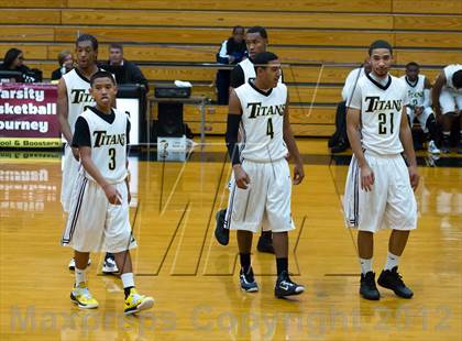 Thumbnail 2 in Chavez vs. Cordova (McDonald's Classic) photogallery.