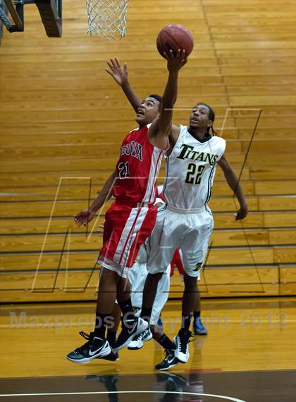 Thumbnail 1 in Chavez vs. Cordova (McDonald's Classic) photogallery.