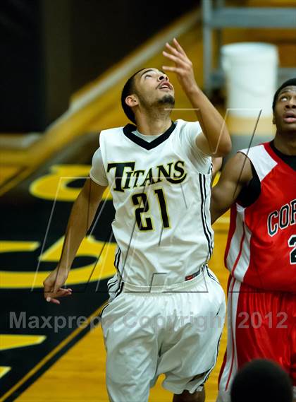 Thumbnail 2 in Chavez vs. Cordova (McDonald's Classic) photogallery.
