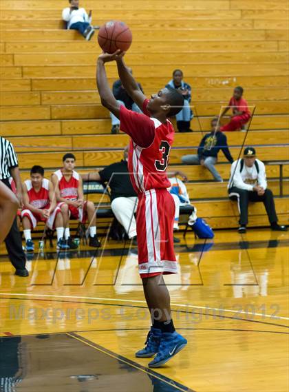 Thumbnail 3 in Chavez vs. Cordova (McDonald's Classic) photogallery.