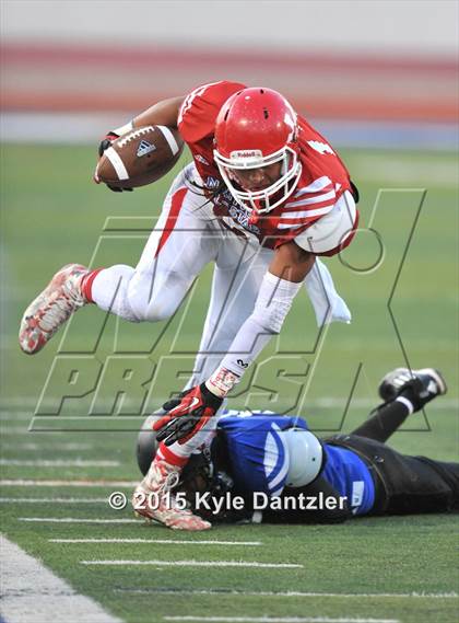 Thumbnail 1 in 2015 Native All Star Football Classic (Red Hawks vs. Blue Eagles) photogallery.