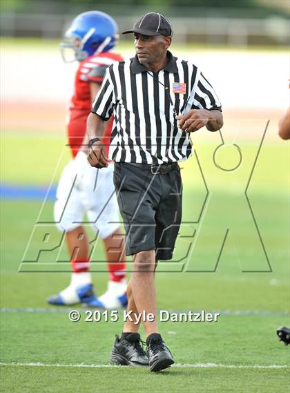 Thumbnail 1 in 2015 Native All Star Football Classic (Red Hawks vs. Blue Eagles) photogallery.