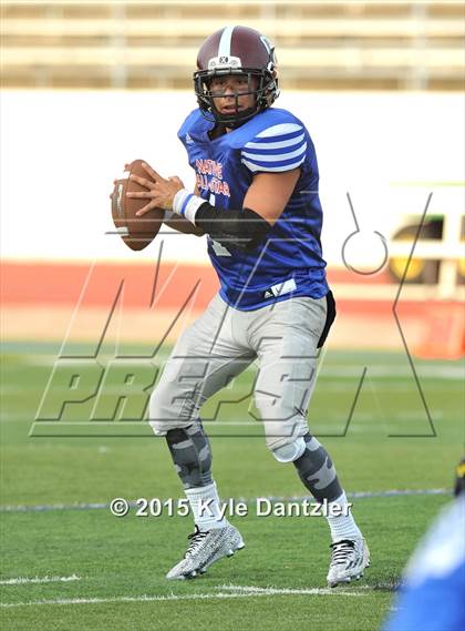 Thumbnail 2 in 2015 Native All Star Football Classic (Red Hawks vs. Blue Eagles) photogallery.