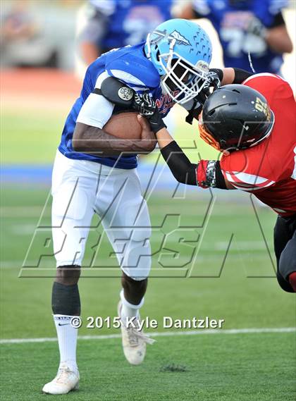 Thumbnail 3 in 2015 Native All Star Football Classic (Red Hawks vs. Blue Eagles) photogallery.