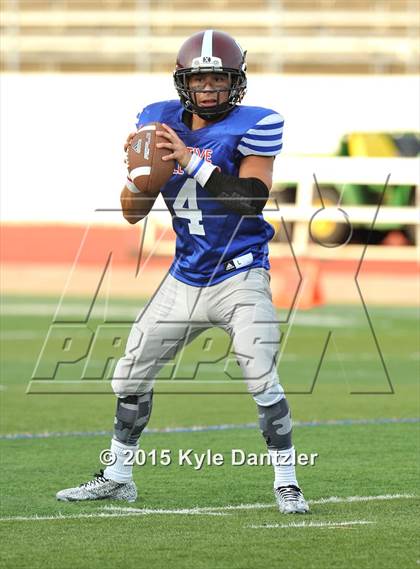 Thumbnail 1 in 2015 Native All Star Football Classic (Red Hawks vs. Blue Eagles) photogallery.