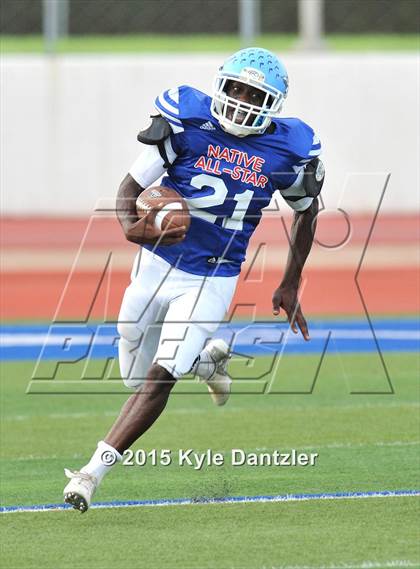 Thumbnail 3 in 2015 Native All Star Football Classic (Red Hawks vs. Blue Eagles) photogallery.