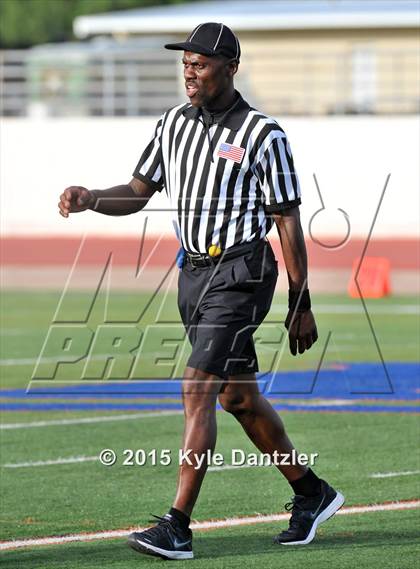 Thumbnail 1 in 2015 Native All Star Football Classic (Red Hawks vs. Blue Eagles) photogallery.
