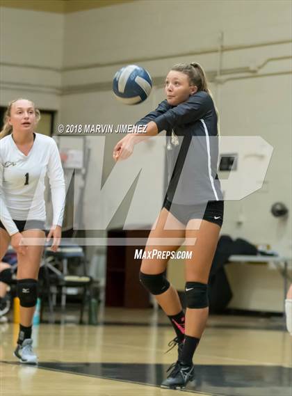 Thumbnail 1 in Camarillo @ Oak Park photogallery.