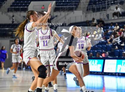 Thumbnail 3 in Pearland vs. Dickinson (RCS Sports Kickoff Classic) photogallery.