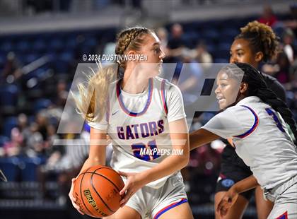 Thumbnail 1 in Pearland vs. Dickinson (RCS Sports Kickoff Classic) photogallery.