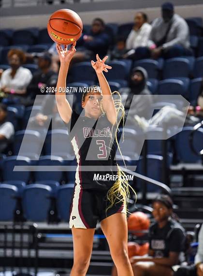 Thumbnail 1 in Pearland vs. Dickinson (RCS Sports Kickoff Classic) photogallery.