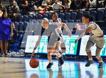Thumbnail 1 in Pearland vs. Dickinson (RCS Sports Kickoff Classic) photogallery.
