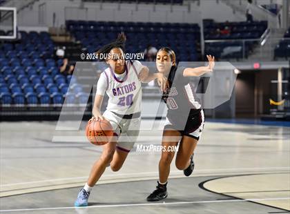 Thumbnail 1 in Pearland vs. Dickinson (RCS Sports Kickoff Classic) photogallery.