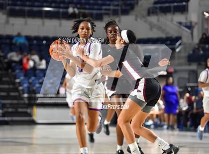 Thumbnail 2 in Pearland vs. Dickinson (RCS Sports Kickoff Classic) photogallery.
