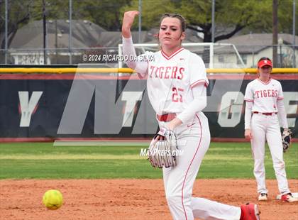 Thumbnail 3 in Katy vs Cinco Ranch photogallery.