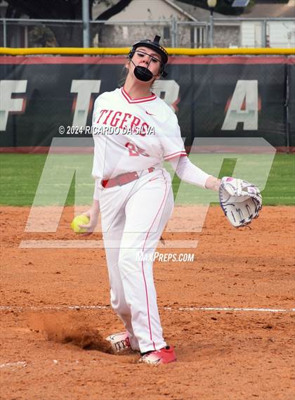 Thumbnail 3 in Katy vs Cinco Ranch photogallery.