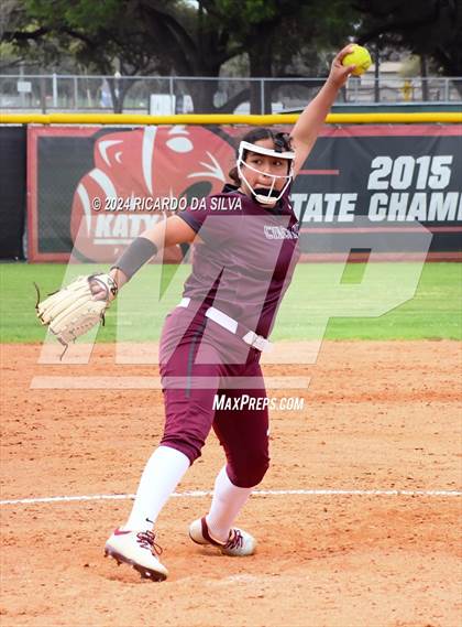 Thumbnail 3 in Katy vs Cinco Ranch photogallery.