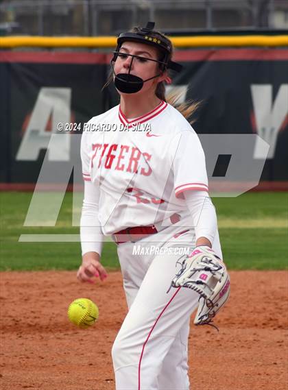 Thumbnail 2 in Katy vs Cinco Ranch photogallery.