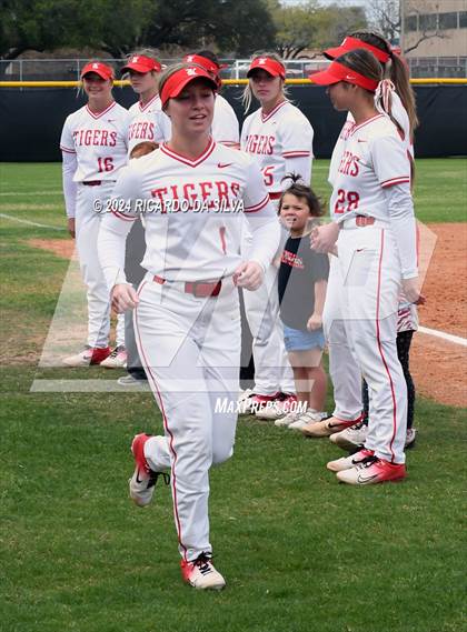 Thumbnail 3 in Katy vs Cinco Ranch photogallery.