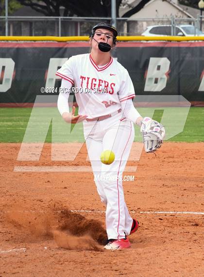 Thumbnail 2 in Katy vs Cinco Ranch photogallery.