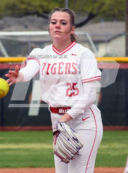 Thumbnail 2 in Katy vs Cinco Ranch photogallery.