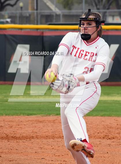Thumbnail 2 in Katy vs Cinco Ranch photogallery.