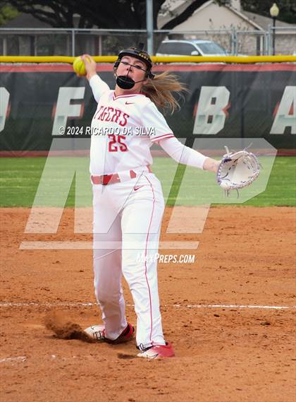 Thumbnail 3 in Katy vs Cinco Ranch photogallery.