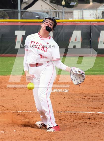 Thumbnail 1 in Katy vs Cinco Ranch photogallery.