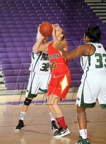 Thumbnail 1 in Perris vs. Mission Viejo (MaxPreps Holiday Classic) photogallery.