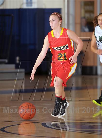Thumbnail 3 in Perris vs. Mission Viejo (MaxPreps Holiday Classic) photogallery.