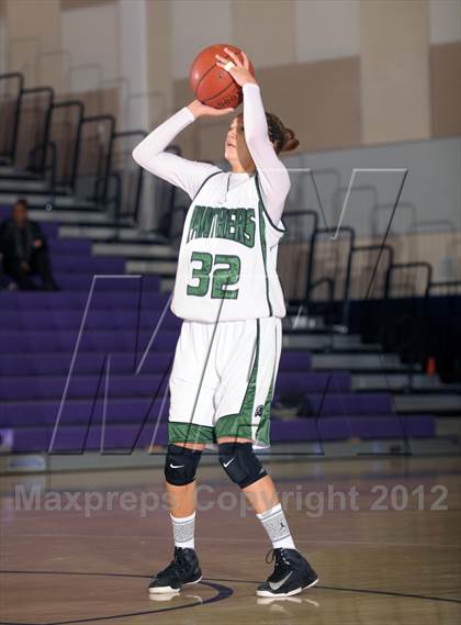 Thumbnail 2 in Perris vs. Mission Viejo (MaxPreps Holiday Classic) photogallery.