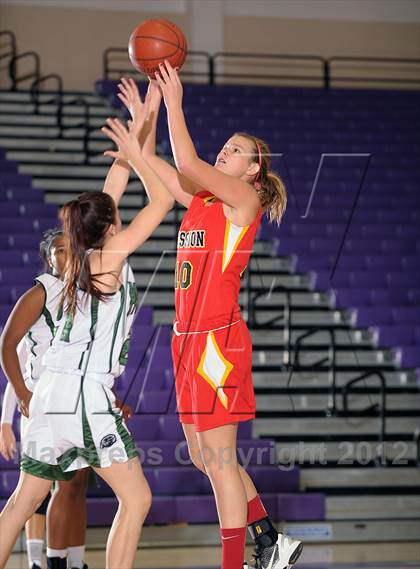 Thumbnail 3 in Perris vs. Mission Viejo (MaxPreps Holiday Classic) photogallery.