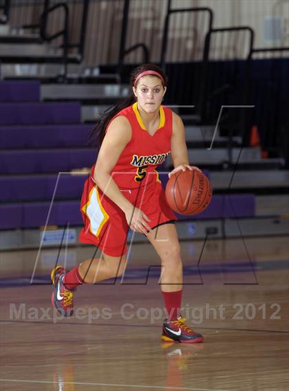 Thumbnail 2 in Perris vs. Mission Viejo (MaxPreps Holiday Classic) photogallery.